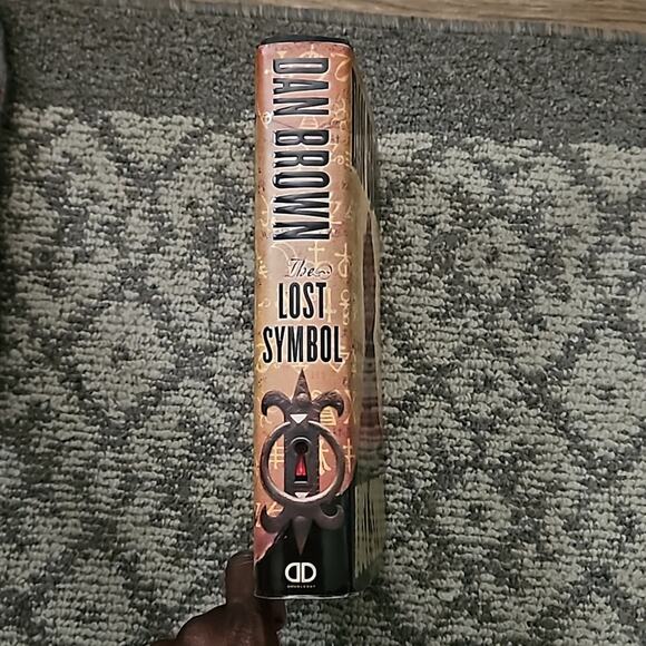 Dan Brown  Hardback cover The Lost Symbol book - Picture 2 of 4